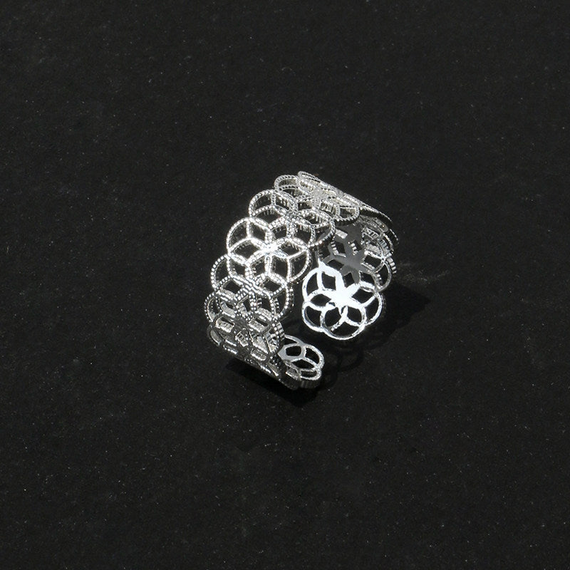 French Exquisite Embroidered Lace Hollow Pattern Rhinestone Vintage Ring
