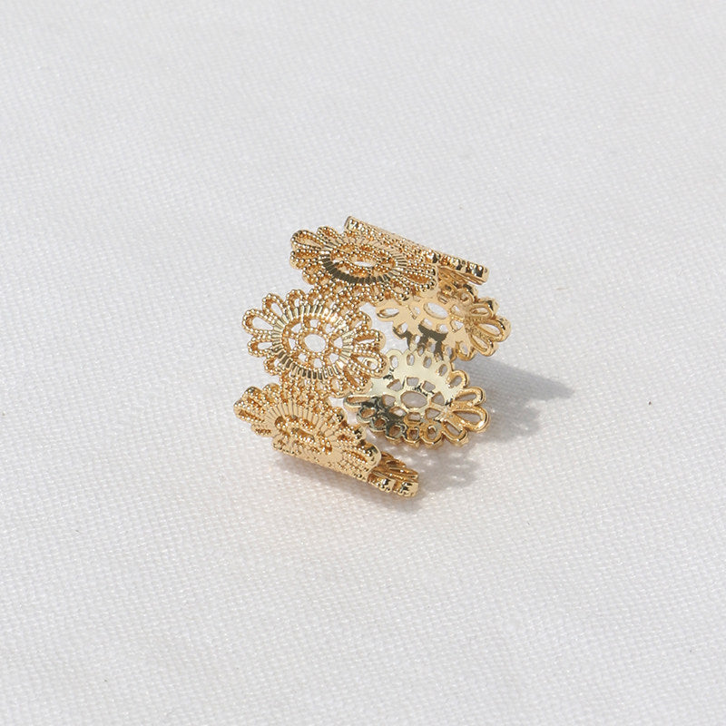 French Exquisite Embroidered Lace Hollow Pattern Rhinestone Vintage Ring