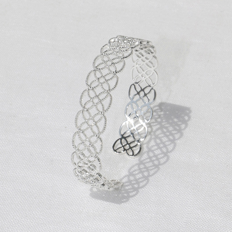 French Exquisite Embroidered Lace Hollow Pattern Rhinestone Vintage Bracelet