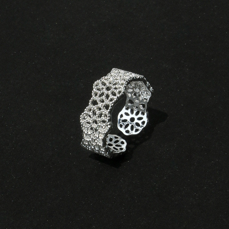 French Exquisite Embroidered Lace Hollow Pattern Rhinestone Vintage Ring