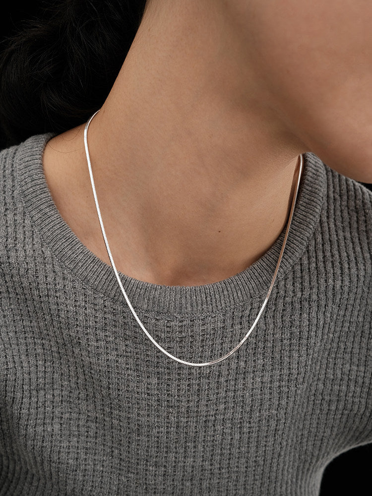 CnHnOn Fat Shop High-Color Square Snake Chain Necklace – Minimalist, Versatile, Fashionable