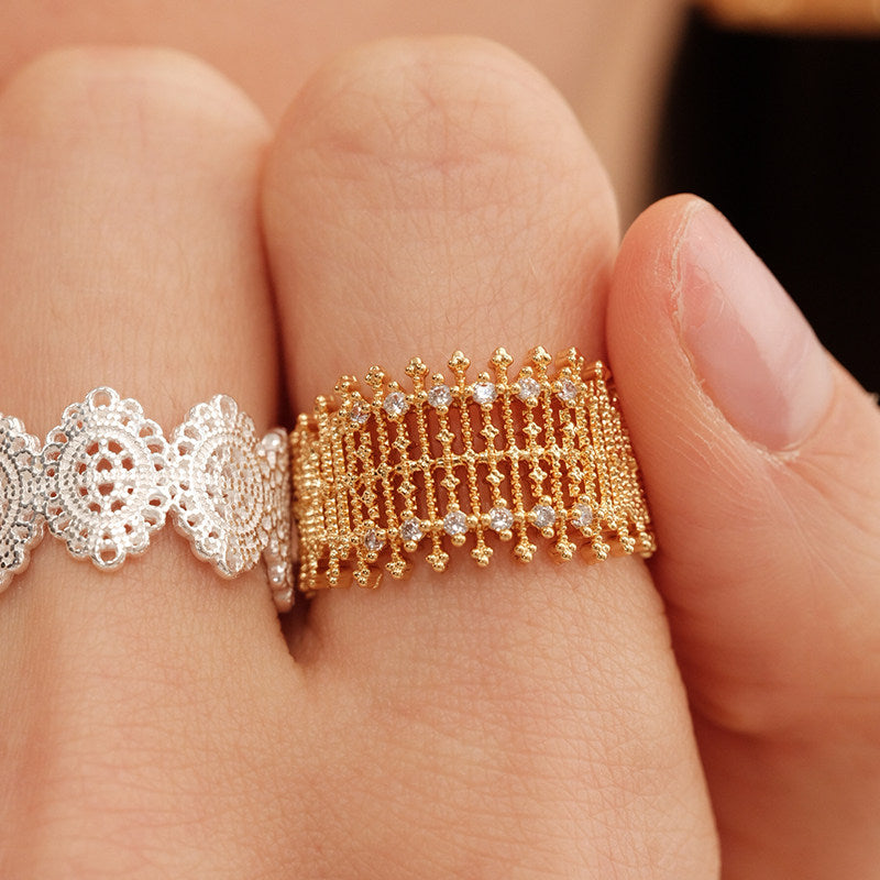 French Exquisite Embroidered Lace Hollow Pattern Rhinestone Vintage Ring