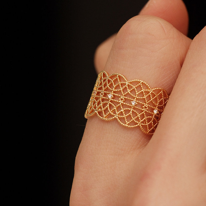 French Exquisite Embroidered Lace Hollow Pattern Rhinestone Vintage Ring