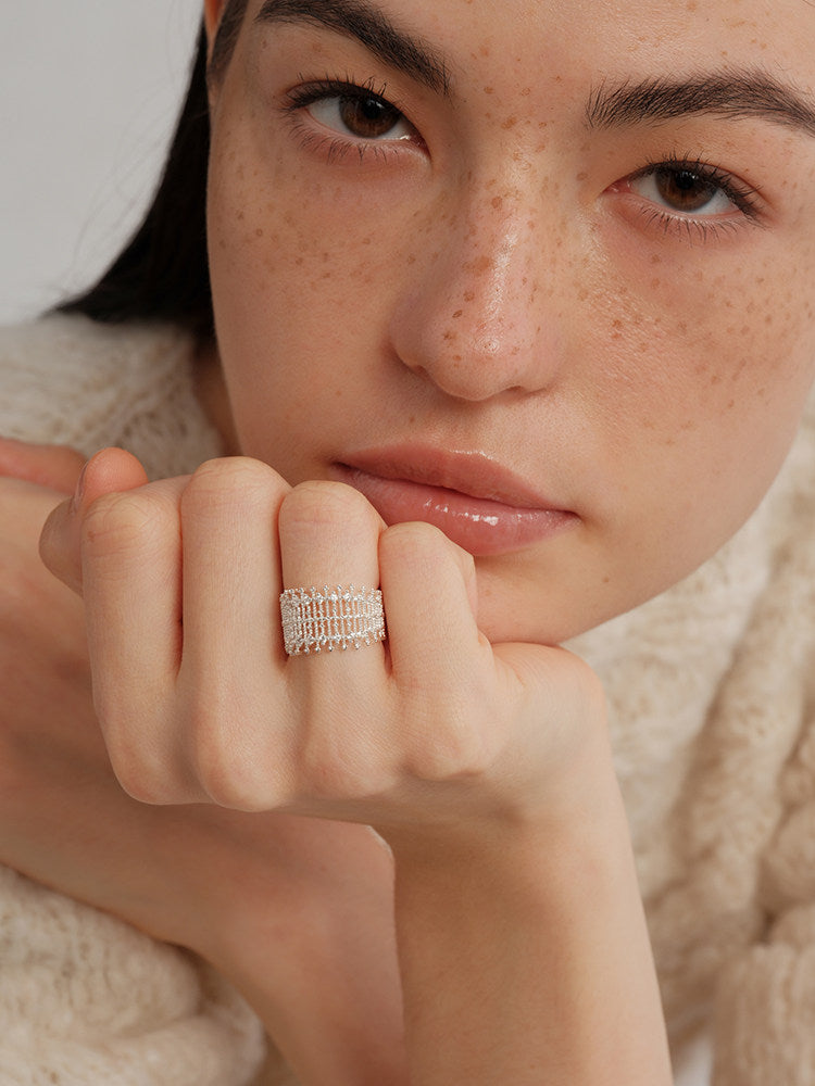 Lace Hollow Thorn Branch Micro-Set Zirconia Ring